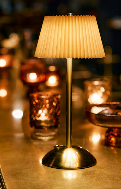 Table lamp